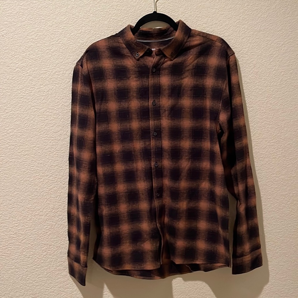 Men’s flannel check shirt, size Large